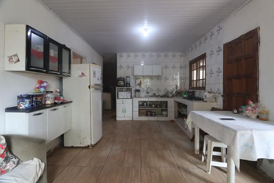 Casa à venda com 3 quartos, 120m² em Niterói, Canoas