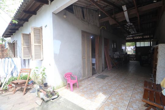 Quintal de casa à venda com 3 quartos, 120m² em Niterói, Canoas