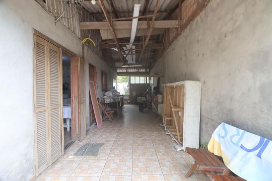 Garagem de casa à venda com 3 quartos, 120m² em Niterói, Canoas