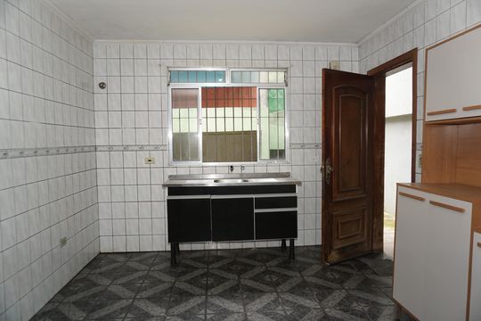 Cozinha de casa para alugar com 4 quartos, 156m² em Jardim Dom José, Embu das Artes