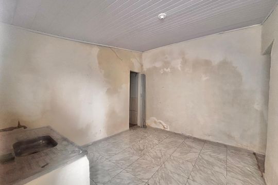 Cozinha de casa para alugar com 1 quarto, 45m² em Jardim Angela Maria, Carapicuíba