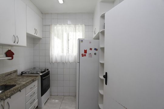 Cozinha de apartamento para alugar com 2 quartos, 85m² em Buritis, Belo Horizonte