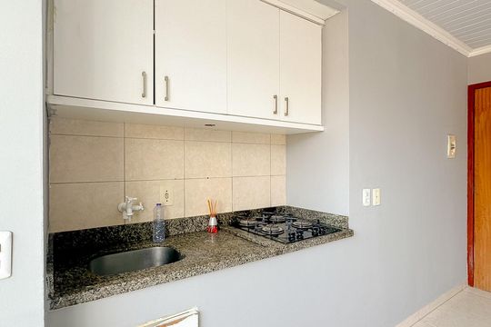 Cozinha de apartamento para alugar com 1 quarto, 42m² em Ingleses Norte, Florianópolis