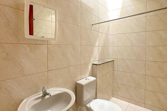 Banheiro de apartamento para alugar com 1 quarto, 42m² em Ingleses Norte, Florianópolis
