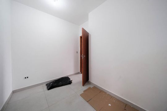 Quarto 1 de apartamento para alugar com 2 quartos, 41m² em Jardim Maringa, São Paulo