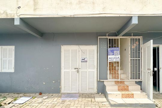 Fachada de apartamento para alugar com 1 quarto, 38m² em Ingleses Norte, Florianópolis