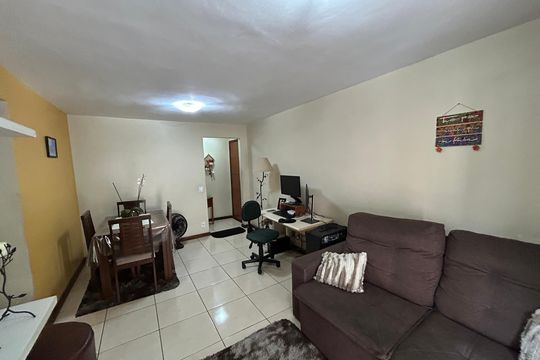 Sala de apartamento para alugar com 2 quartos, 60m² em Marechal Hermes, Rio de Janeiro