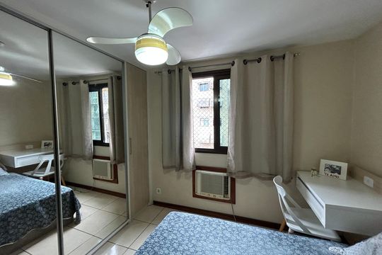 Quarto 2 de apartamento para alugar com 2 quartos, 60m² em Marechal Hermes, Rio de Janeiro