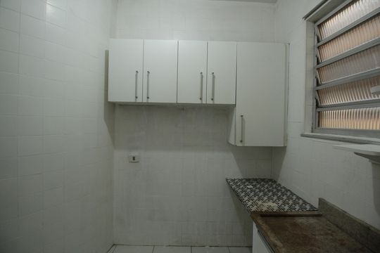 Cozinha e Área de Serviço de apartamento para alugar com 2 quartos, 58m² em Embaré, Santos