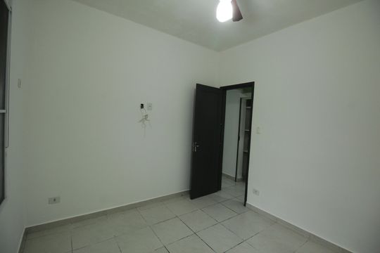 Quarto 1 de apartamento para alugar com 2 quartos, 58m² em Embaré, Santos