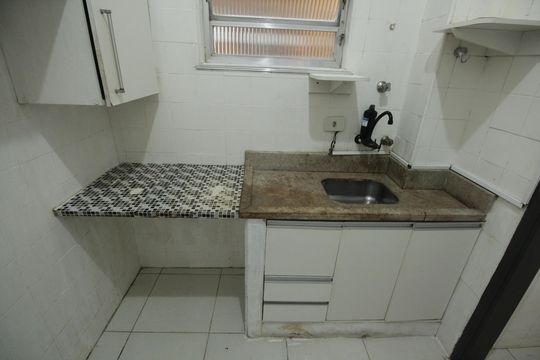 Cozinha e Área de Serviço de apartamento para alugar com 2 quartos, 58m² em Embaré, Santos