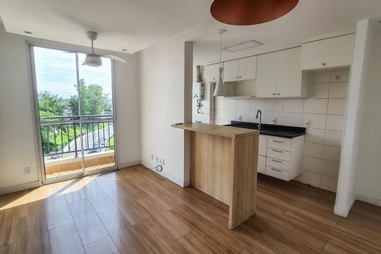 Apartamento à venda com 2 quartos, 49m² em Irajá, Rio de Janeiro