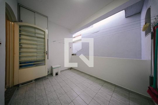 Casa à venda com 4 quartos, 200m² em Jardim Arize, São Paulo
