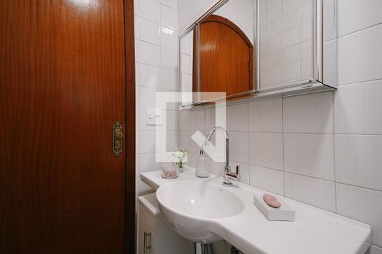 Casa à venda com 4 quartos, 200m² em Jardim Arize, São Paulo
