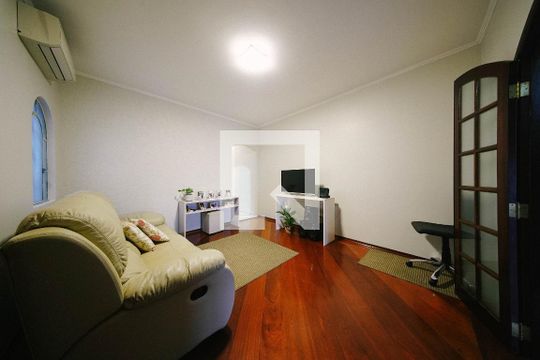 Casa à venda com 4 quartos, 200m² em Jardim Arize, São Paulo