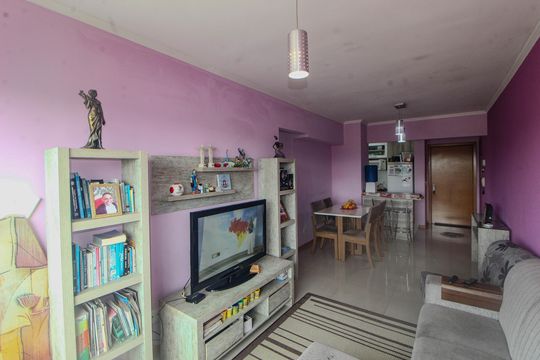 Apartamento à venda com 3 quartos, 71m² em Cavalhada, Porto Alegre