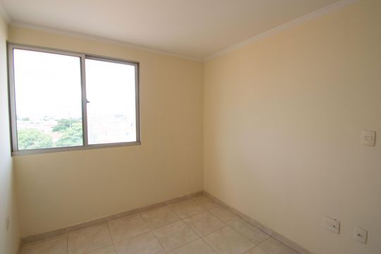 Apartamento para alugar com 3 quartos, 60m² em Qr 406, Brasília