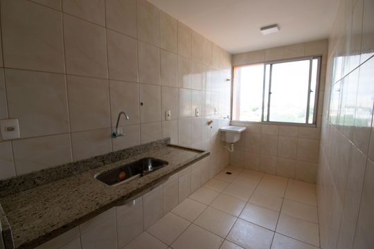 Apartamento para alugar com 3 quartos, 60m² em Qr 406, Brasília
