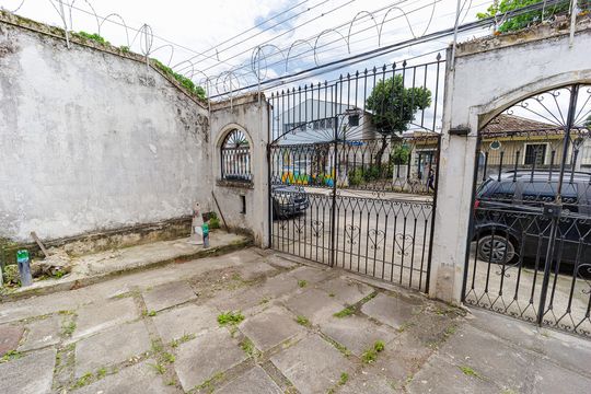 Garagem de casa à venda com 4 quartos, 500m² em Campo Grande, Rio de Janeiro