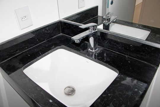 Banheiro 1 de apartamento à venda com 2 quartos, 60m² em Altos do Morumbi, Vinhedo