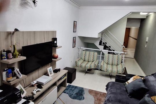 Casa à venda com 3 quartos, 127m² em Centro, Diadema
