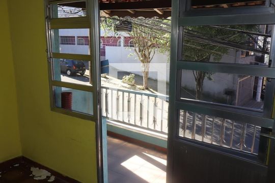 Casa à venda com 3 quartos, 125m² em Jardim Sapopemba, São Paulo
