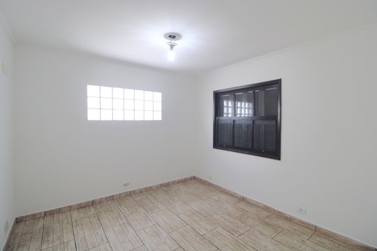Quarto de casa para alugar com 2 quartos, 90m² em Jardim Consorcio, São Paulo