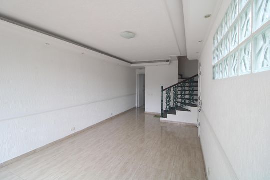 Sala de casa para alugar com 2 quartos, 90m² em Jardim Consorcio, São Paulo