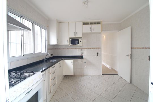 Cozinha de casa para alugar com 2 quartos, 90m² em Jardim Consorcio, São Paulo