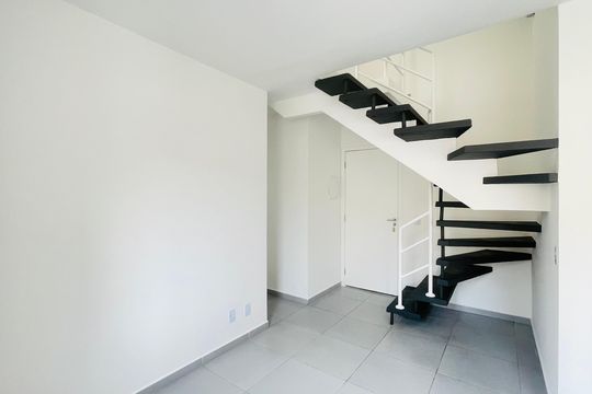 Sala de apartamento para alugar com 3 quartos, 94m² em Jardim Isis, Cotia