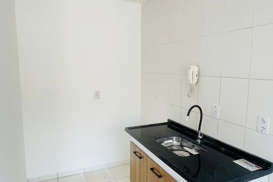 Cozinha de apartamento para alugar com 3 quartos, 94m² em Jardim Isis, Cotia