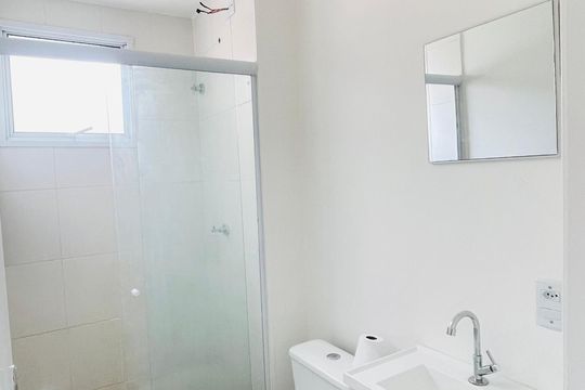 Banheiro de apartamento para alugar com 3 quartos, 94m² em Jardim Isis, Cotia