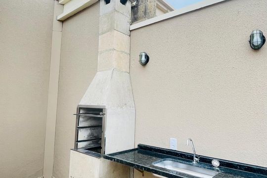 Área privativa/ Churrasqueira de apartamento para alugar com 3 quartos, 94m² em Jardim Isis, Cotia