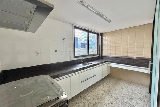 Cozinha de apartamento à venda com 4 quartos, 110m² em Palmares, Belo Horizonte
