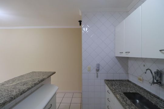 Cozinha  de apartamento para alugar com 1 quarto, 50m² em Ribeirânia, Ribeirão Preto