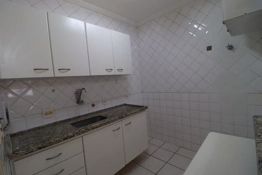 Cozinha  de apartamento para alugar com 1 quarto, 50m² em Ribeirânia, Ribeirão Preto