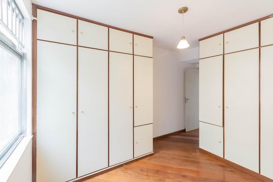 Quarto 1 de apartamento à venda com 3 quartos, 115m² em Grajaú, Rio de Janeiro