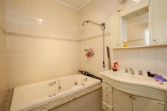 Banheiro da Suíte de casa à venda com 5 quartos, 204m² em Vila Maria Alta, São Paulo