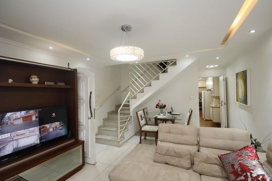 Sala  de casa à venda com 5 quartos, 204m² em Vila Maria Alta, São Paulo