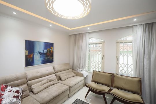 Casa à venda com 5 quartos, 204m² em Vila Maria Alta, São Paulo