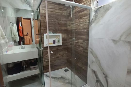 Banheiro 1 de casa para alugar com 2 quartos, 150m² em Tibery, Uberlândia
