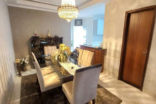Sala de Jantar de casa para alugar com 2 quartos, 150m² em Tibery, Uberlândia