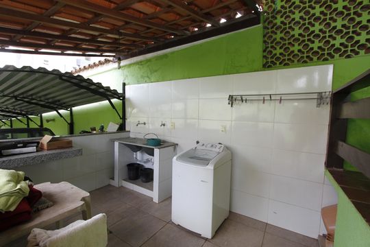 Área de Serviço de casa à venda com 3 quartos, 360m² em Alto Caiçaras, Belo Horizonte