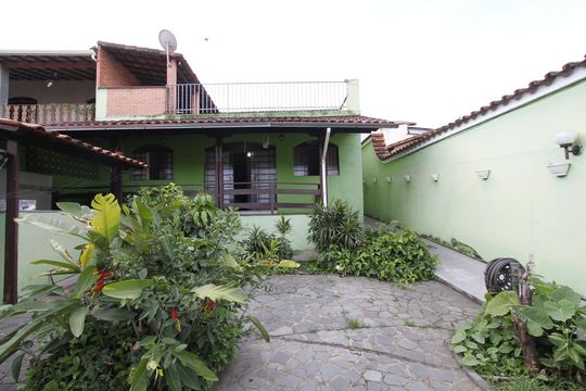 Casa à venda com 3 quartos, 360m² em Alto Caiçaras, Belo Horizonte