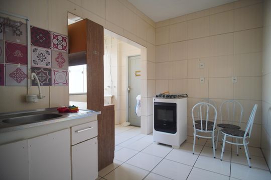 Cozinha de apartamento para alugar com 3 quartos, 90m² em Centro, São Leopoldo