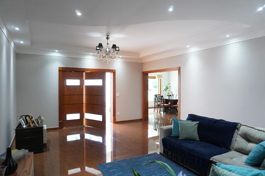 Casa para alugar com 3 quartos, 250m² em Parque Residencial Jaguari, Americana