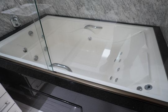 Banheiro da Suíte de casa para alugar com 3 quartos, 250m² em Parque Residencial Jaguari, Americana
