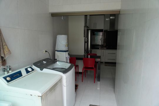Cozinha e Área de Serviço de casa para alugar com 3 quartos, 250m² em Parque Residencial Jaguari, Americana