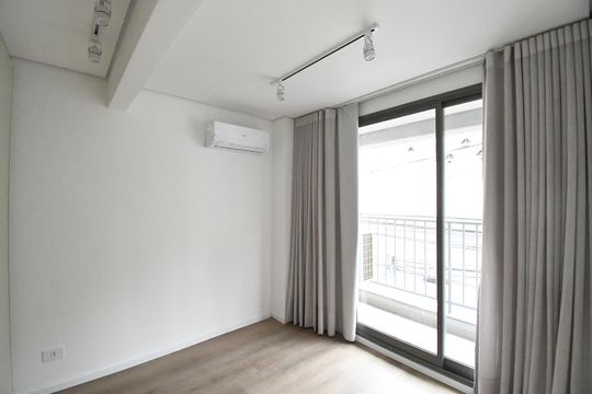 Quarto de kitnet/studio para alugar com 1 quarto, 42m² em São Francisco, Curitiba