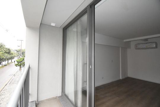 Sacada do Studio de kitnet/studio para alugar com 1 quarto, 30m² em São Francisco, Curitiba